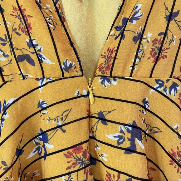 Endless Rose Romper, size XS - Picture 7 of 10